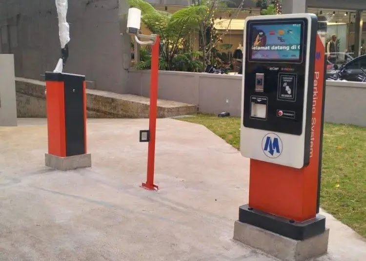 MSM Parking (PT MSM Tiga Matra Satria) adalah penyedia sistem parkir nasional yang berfokus pada solusi parkir digital, cashless, dan terintegrasi, termasuk kolaborasi strategis dengan JMTO dalam pengembangan payment gateway parkir berbasis e-TOLL.